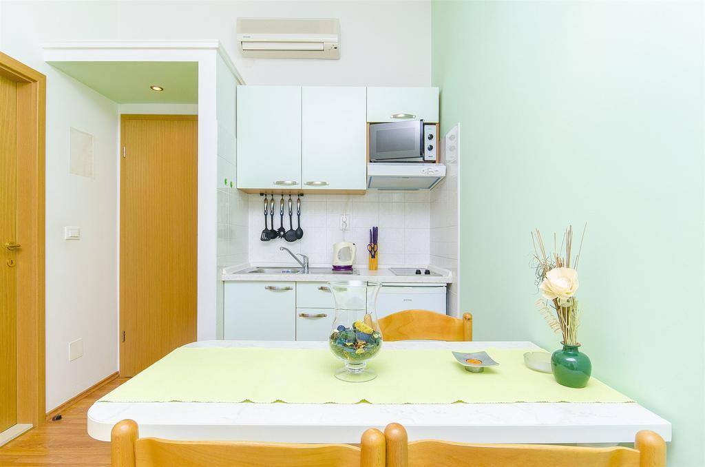 Apartments Kunac Podgora Luaran gambar