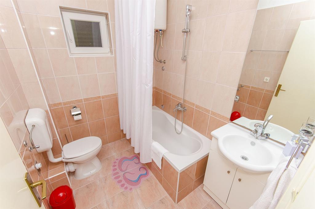 Apartments Kunac Podgora Luaran gambar